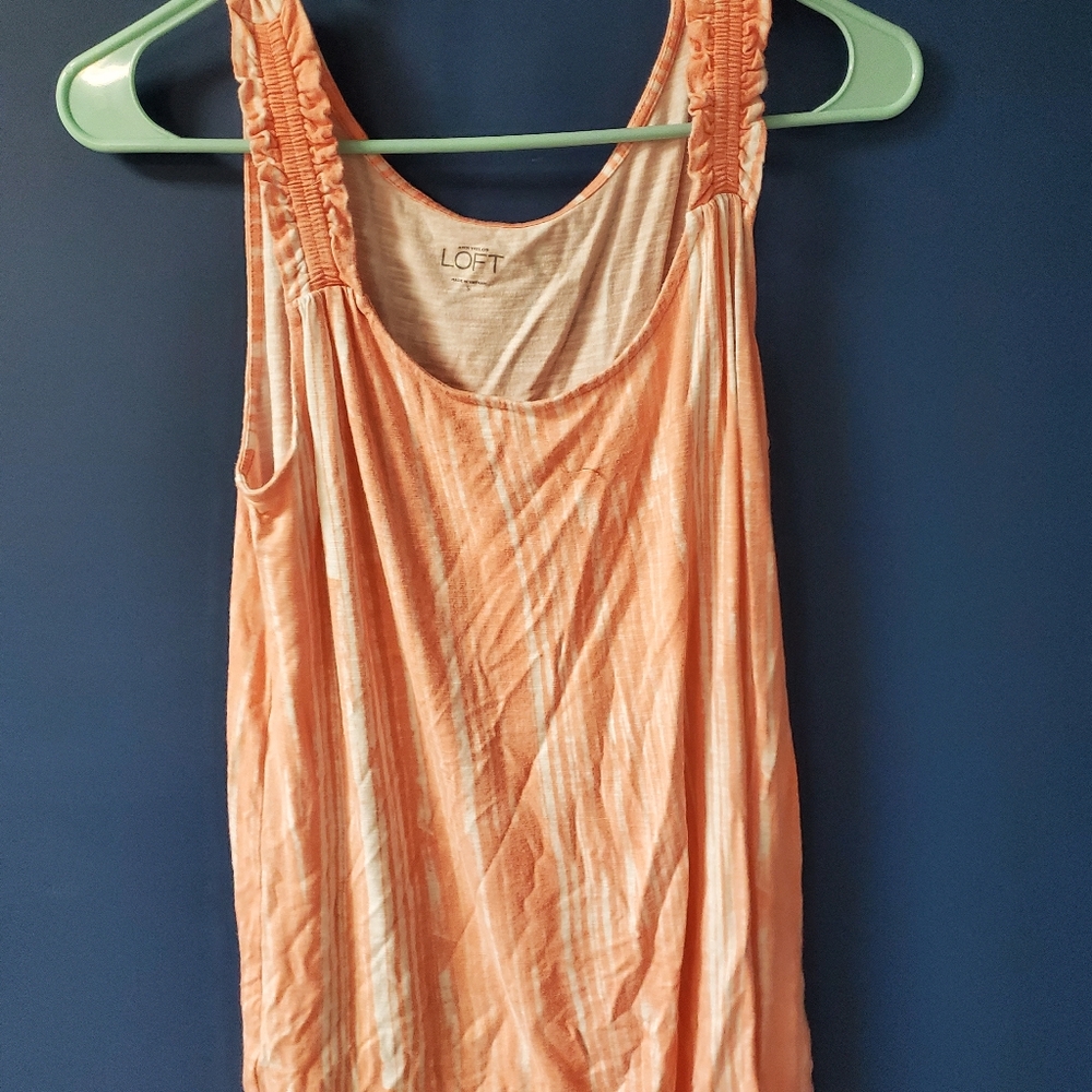 Flowy tank